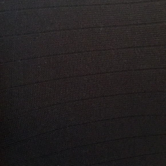 Time & Tru Black LS Sweater - Picture 5 of 13